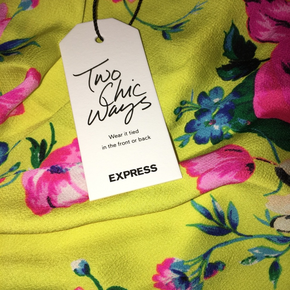 🆕🎈‼️🌺FLORAL TIE TOP🌸 - Picture 6 of 8